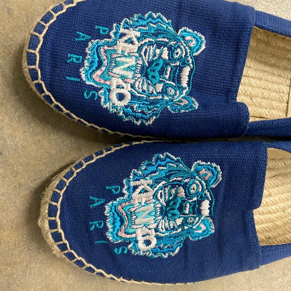 Women's Tiger-Embroidered Espadrille Flats